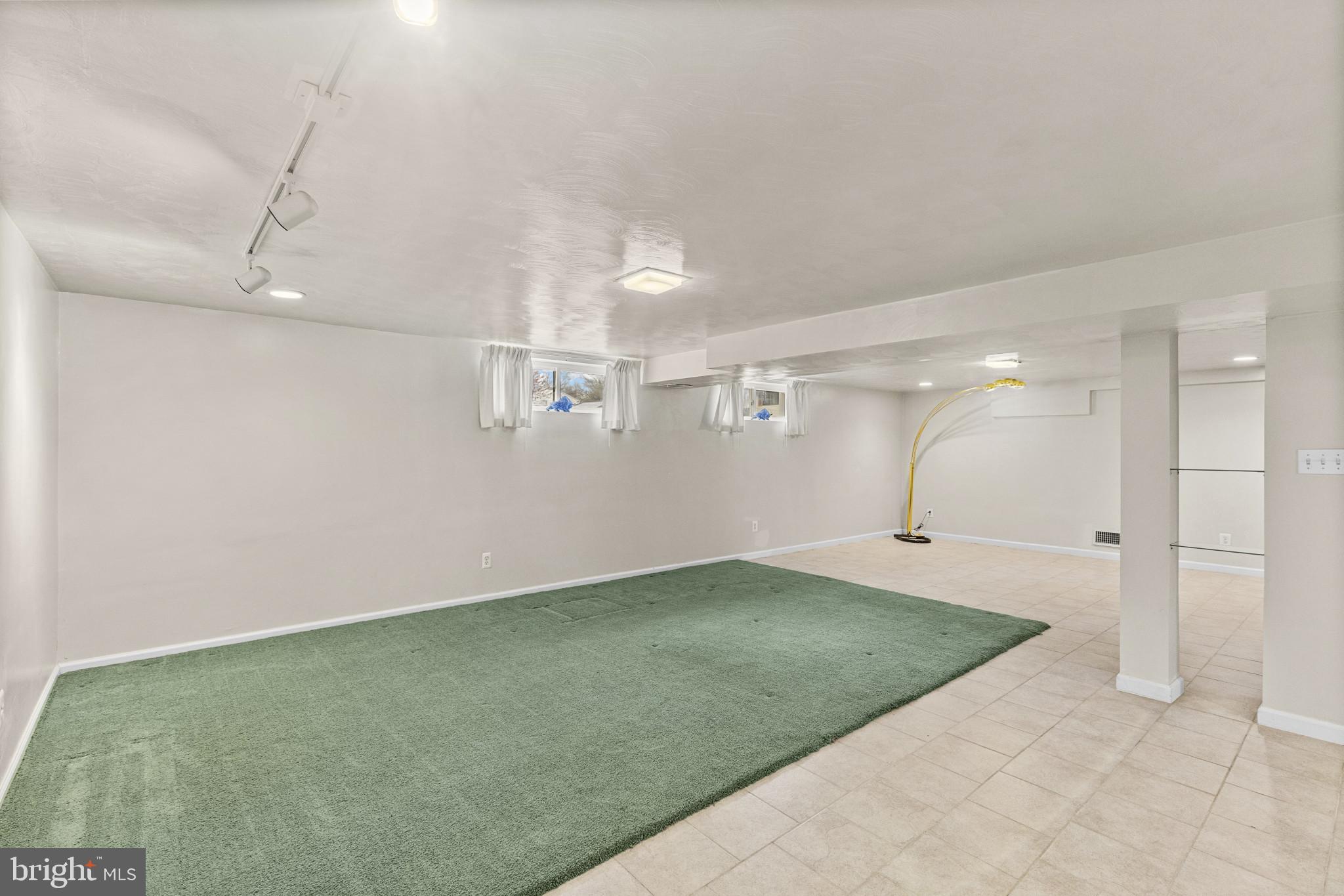 STONEYBROOK - Residential