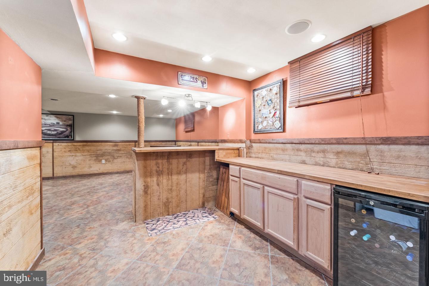 MONTCLAIR - Residential