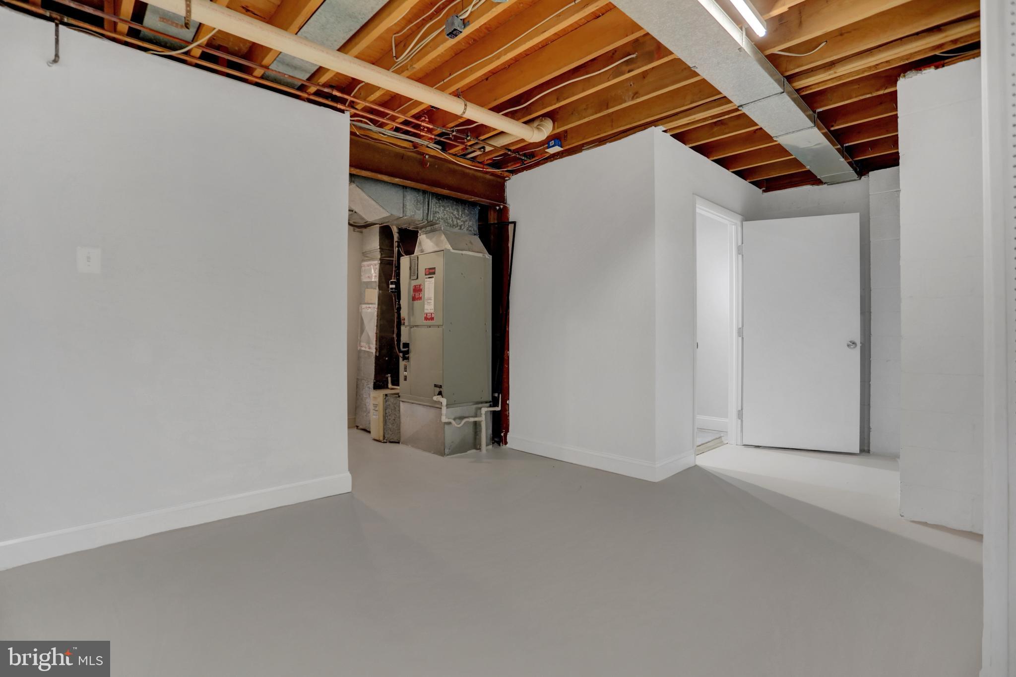 VALLEYWOOD AT FIVE FARMS - Residential Lease