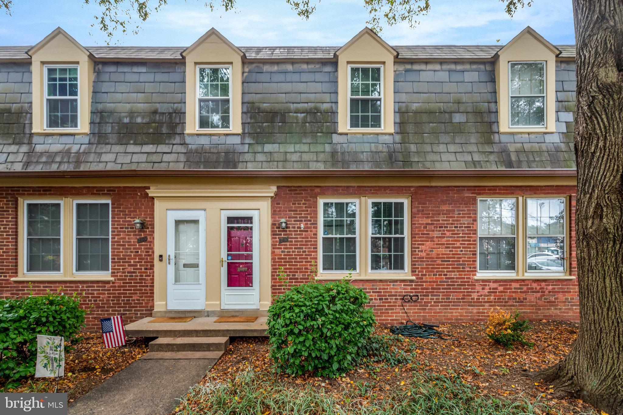 ARLINGTON VILLAGE - Residential Lease