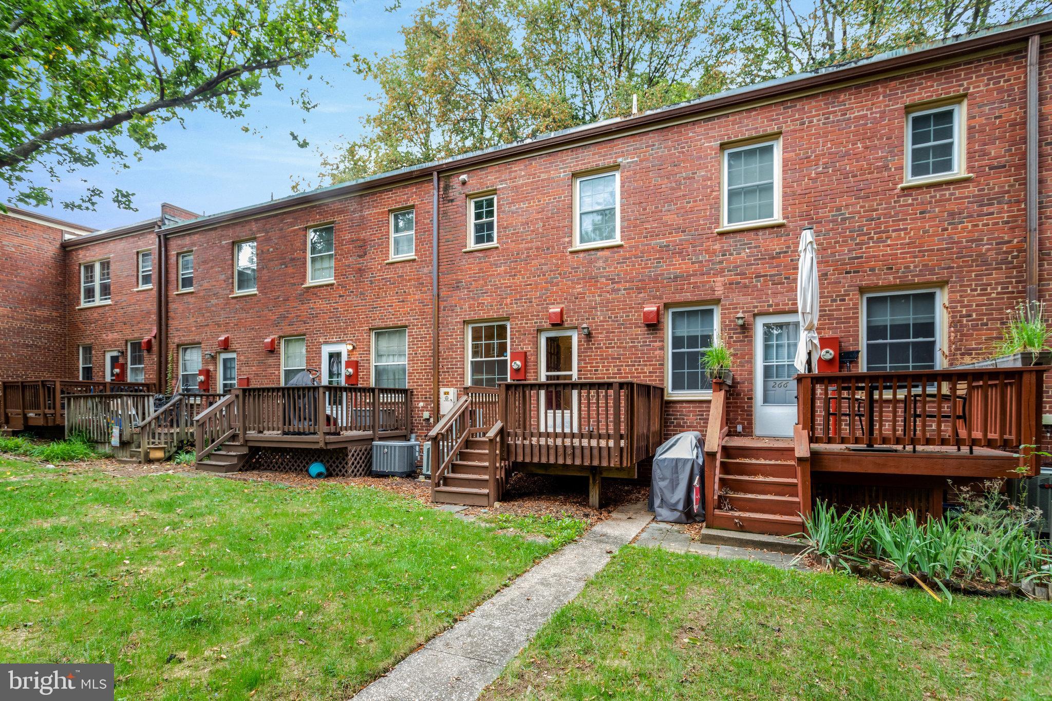 ARLINGTON VILLAGE - Residential Lease