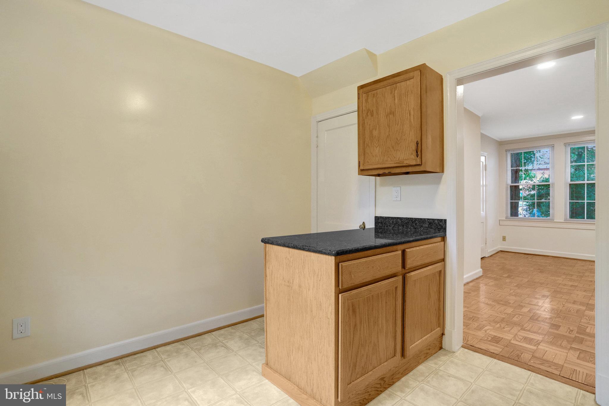 ARLINGTON VILLAGE - Residential Lease