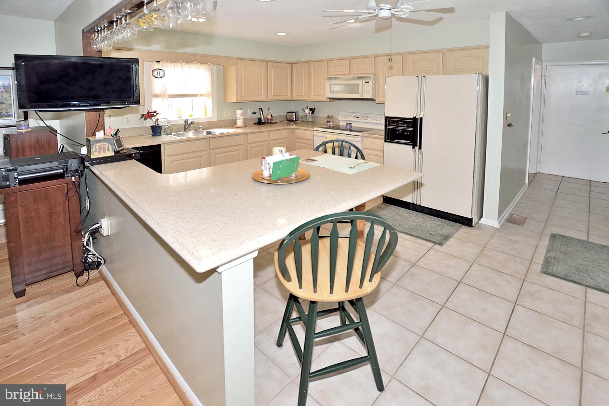 MONTCLAIR/COUNTRY CLUB - Residential