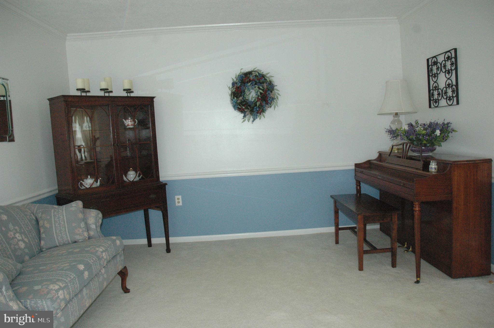 MONTCLAIR/COUNTRY CLUB - Residential