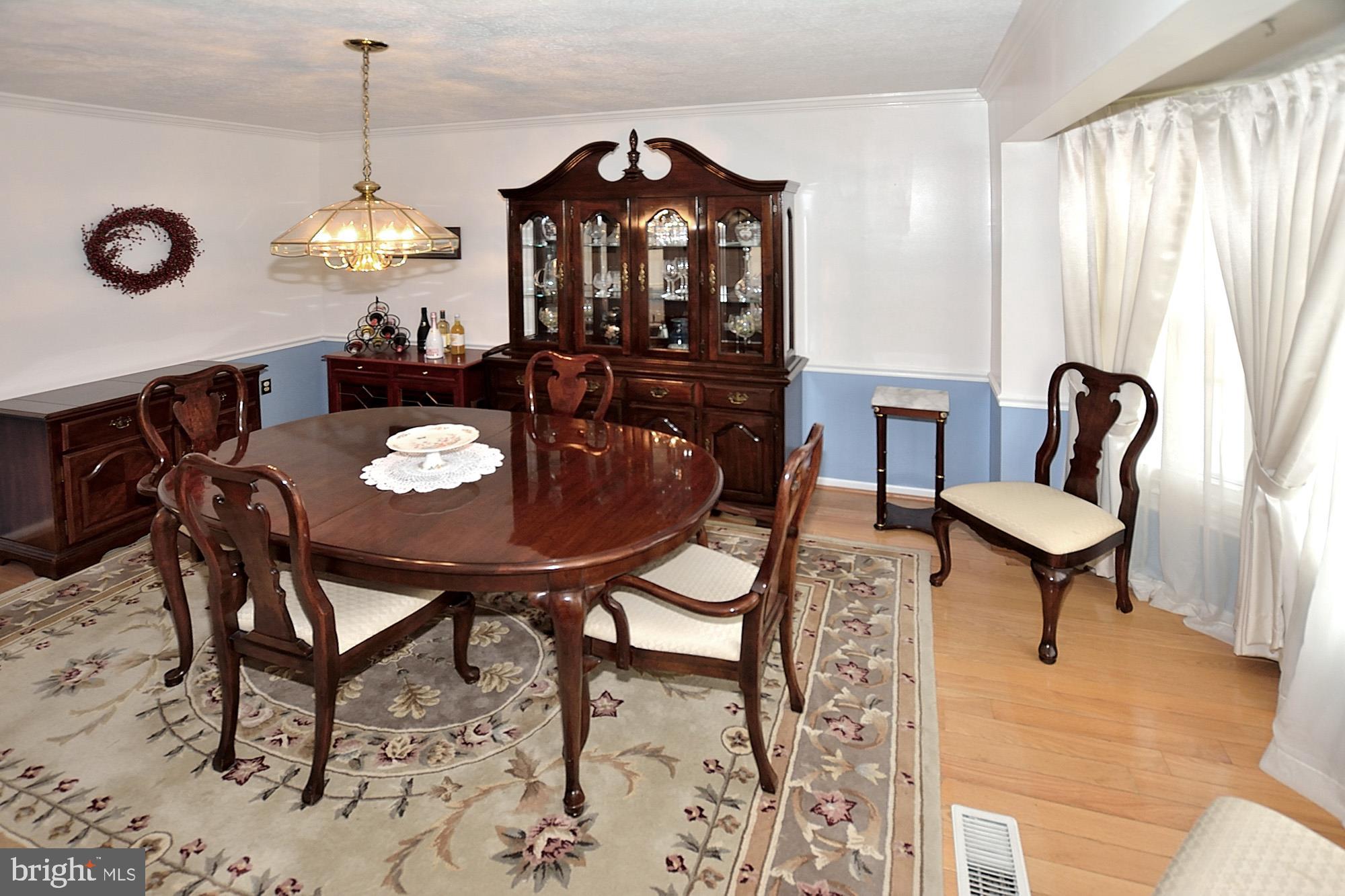 MONTCLAIR/COUNTRY CLUB - Residential