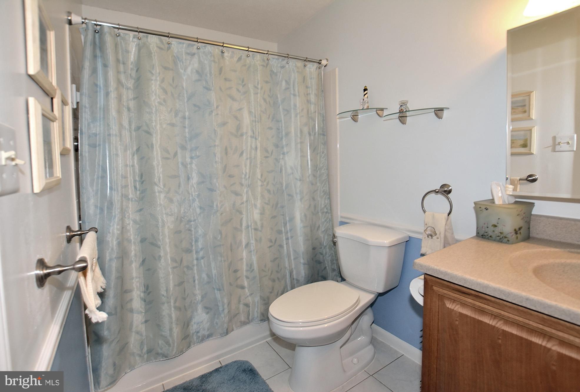 MONTCLAIR/COUNTRY CLUB - Residential