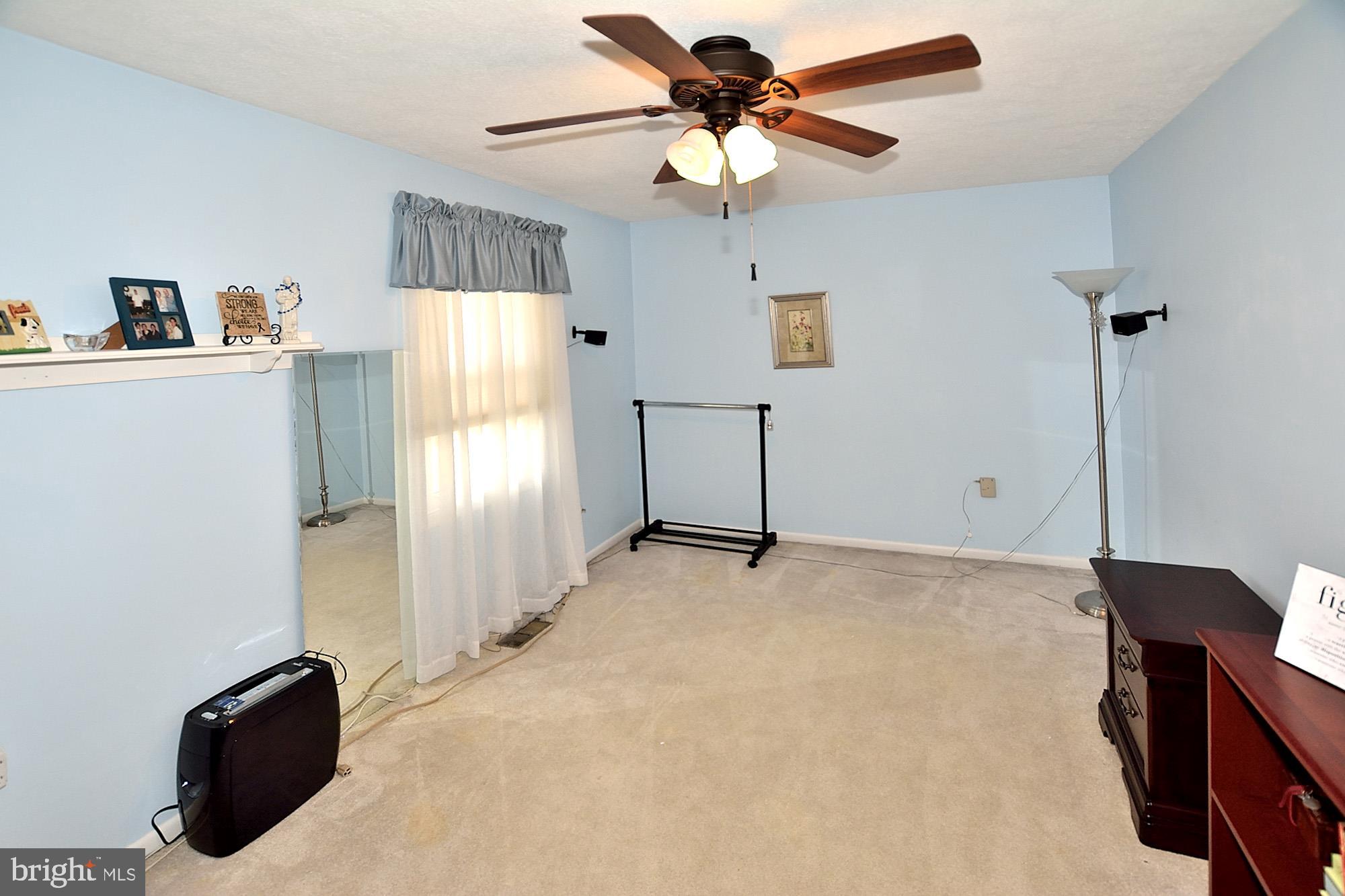 MONTCLAIR/COUNTRY CLUB - Residential