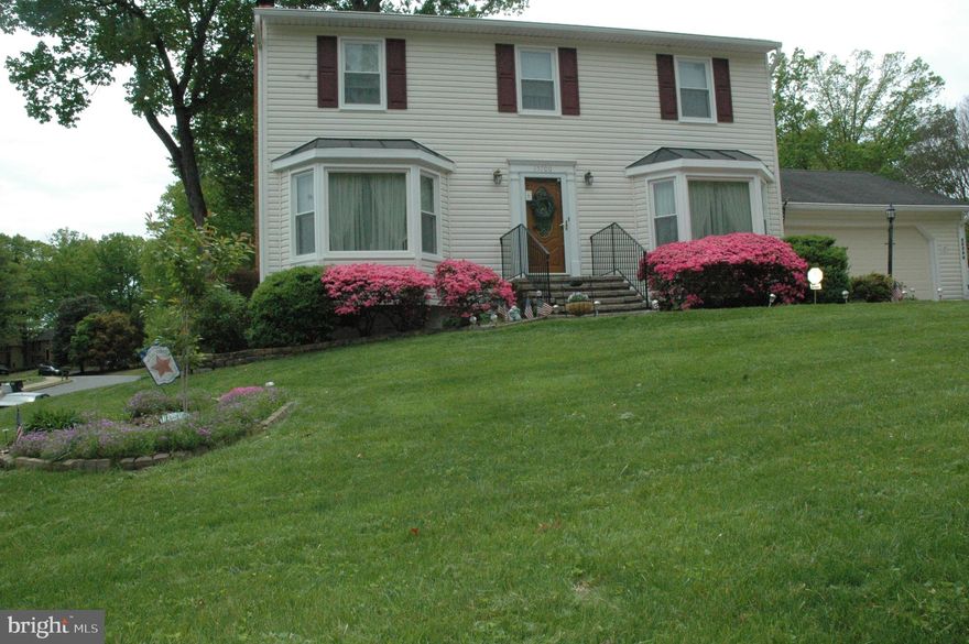 Put $5000 Seller Subsidy towards new appliances of your choice and closing cost. Welcome home to this lovely single-family colonial in sought after Montclair's Country Club Lake Community.  Beautifully sunny eat in kitchen with quartz counters and tile floor is open to large family room.  FR is warm and inviting with beautiful hardwood floors, gas fireplace, and french door to back deck.  Separate formal living room which could be used as a large office space.  Spacious separate dining room for those large family gatherings.  Master bath completely updated with custom tilework and vanity with lots of storage.  Walkup basement has a finished bonus room and a large storage room with plenty of shelves.  Newer Thompson Creek windows, gas furnace, and hot water heater. HOA fees include three private sandy beaches around 108 acres of Lake Montclair, playgrounds, and parks.  Home is .3 miles to bus stop, just 3 miles to commuter lot, 8 miles to VRE, and 25 miles to DC!