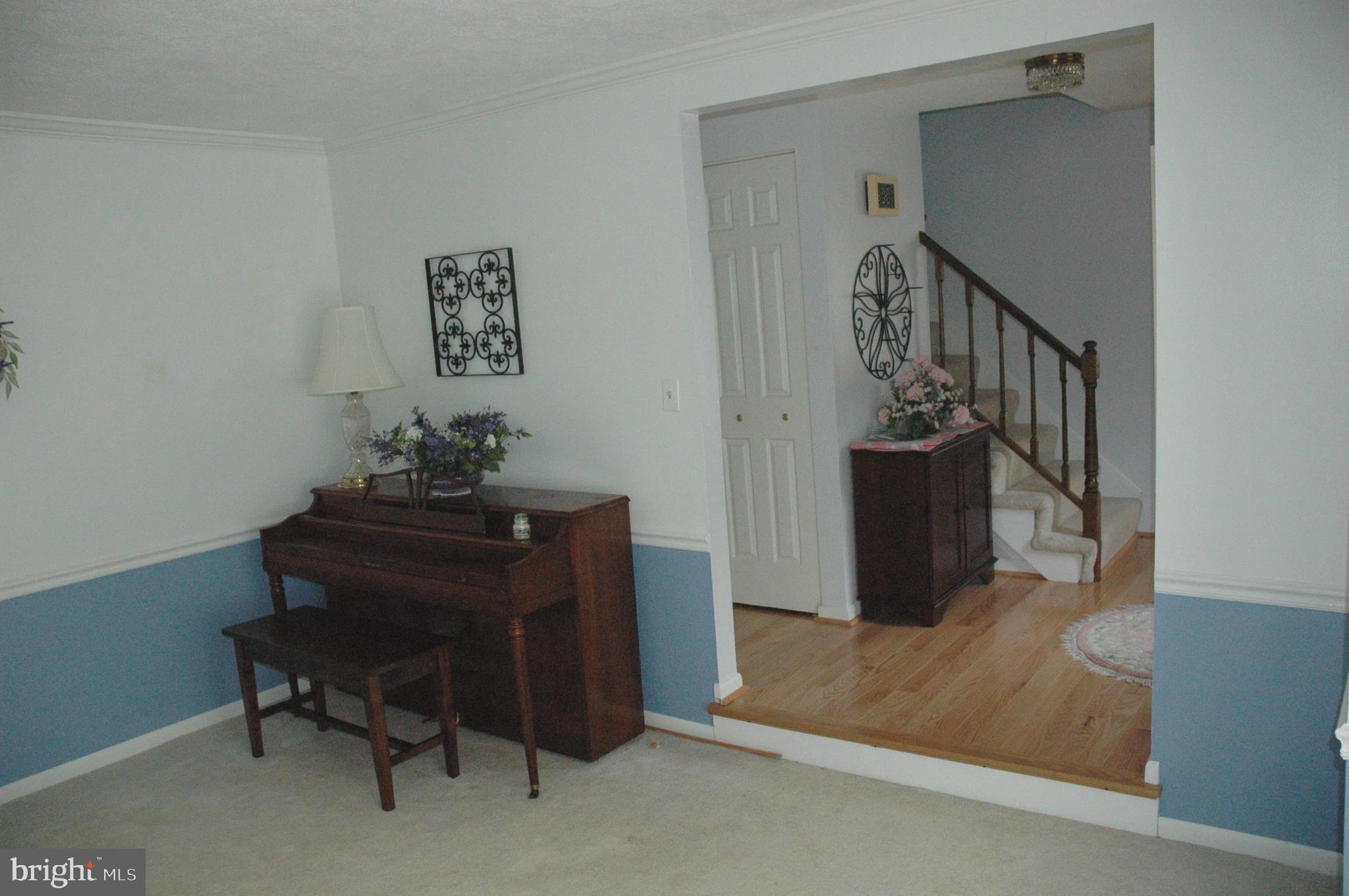 MONTCLAIR/COUNTRY CLUB - Residential