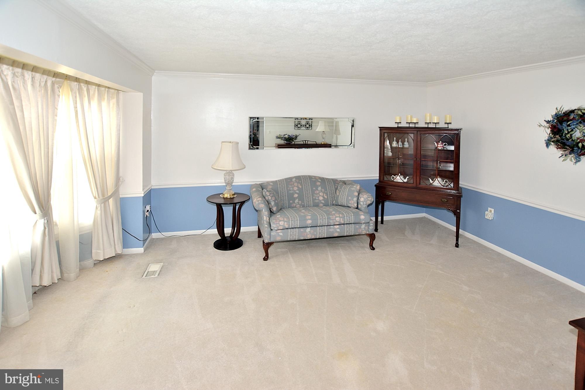 MONTCLAIR/COUNTRY CLUB - Residential