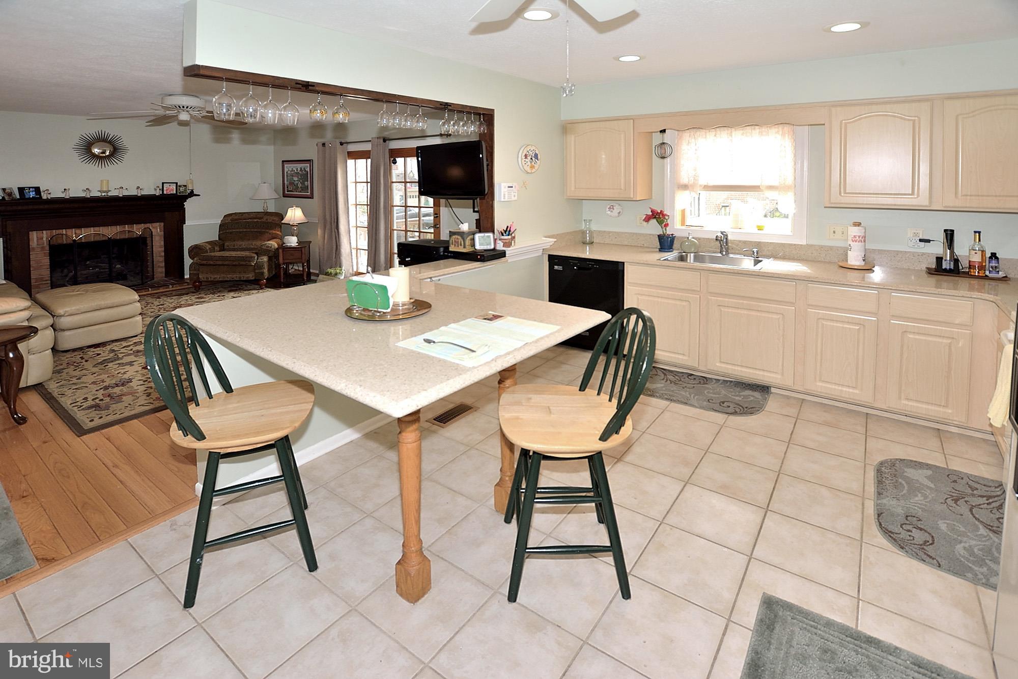 MONTCLAIR/COUNTRY CLUB - Residential