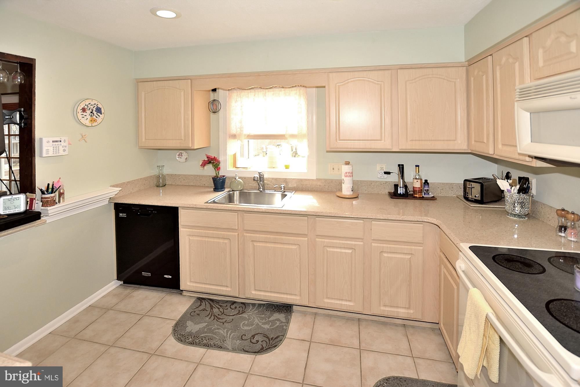 MONTCLAIR/COUNTRY CLUB - Residential