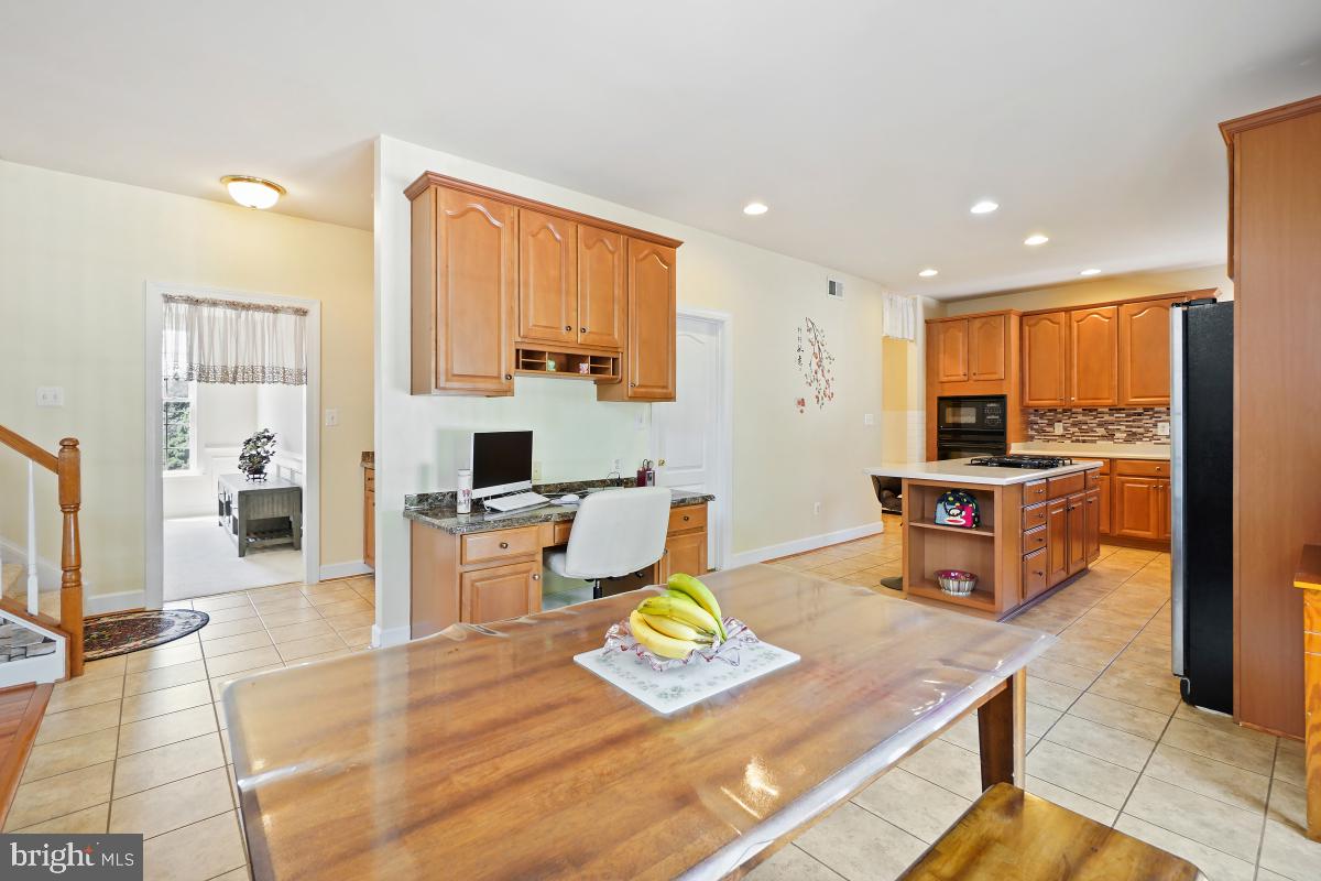 VICTORY LAKES - Residential