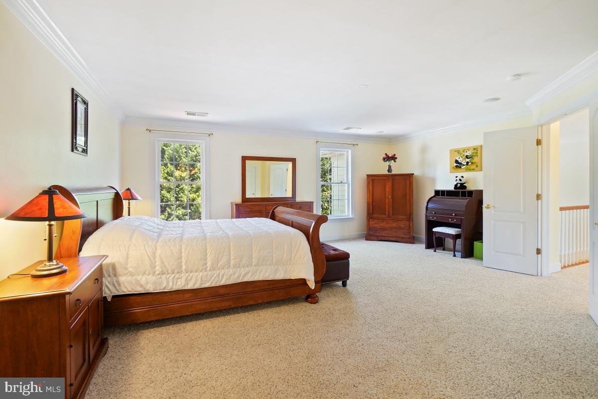 VICTORY LAKES - Residential