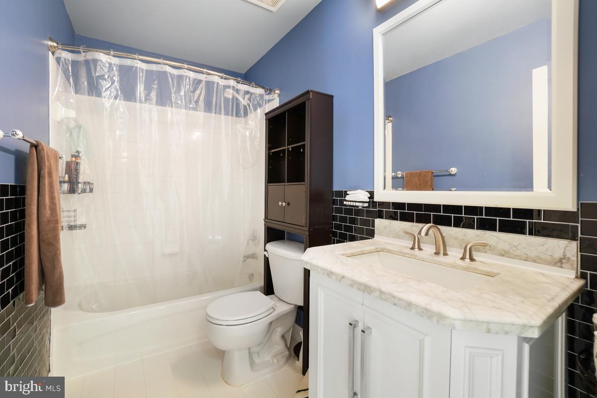 VICTORY LAKES - Residential