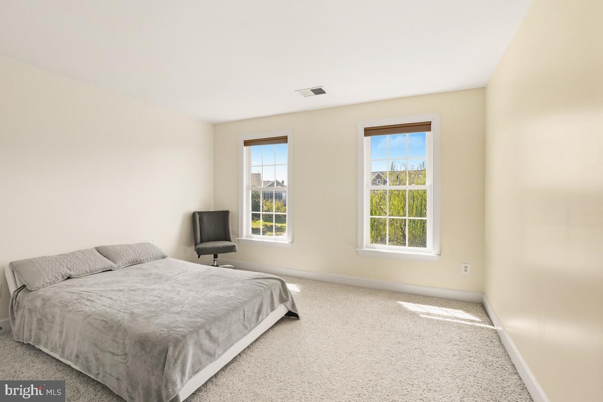 VICTORY LAKES - Residential