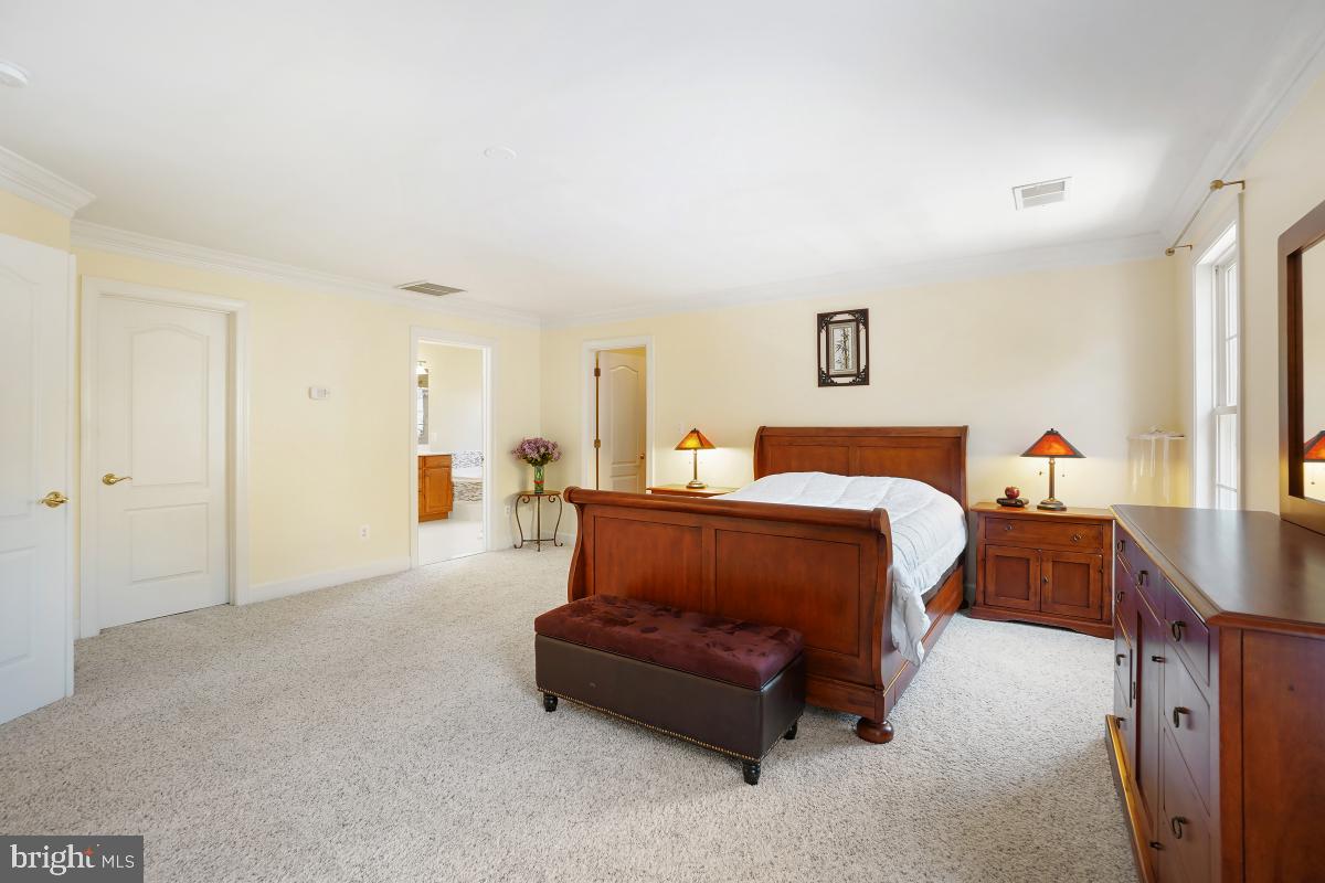 VICTORY LAKES - Residential