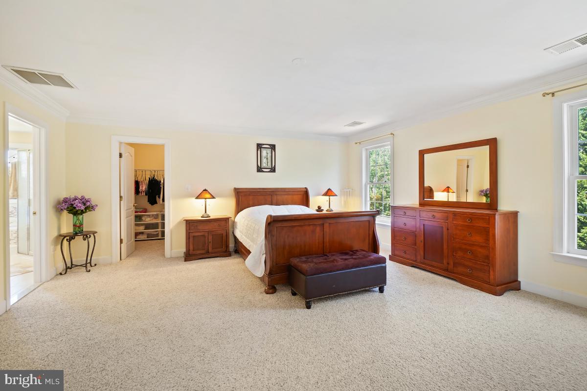 VICTORY LAKES - Residential