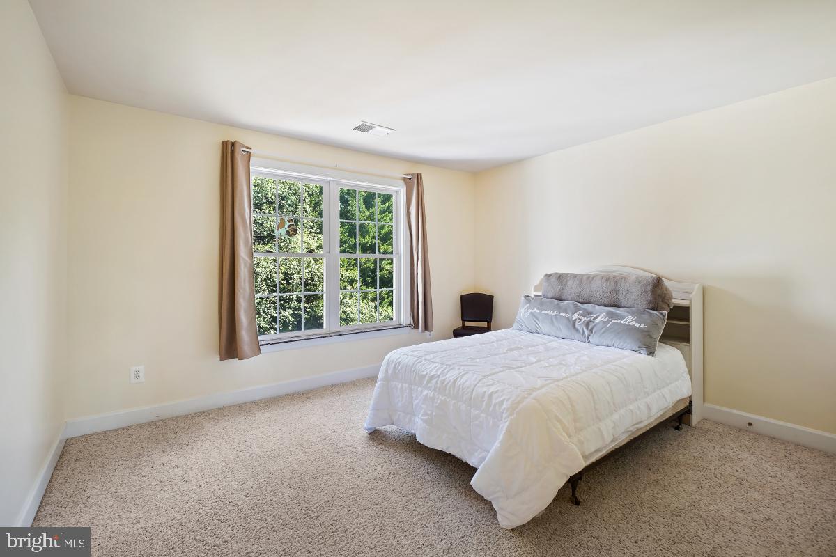 VICTORY LAKES - Residential