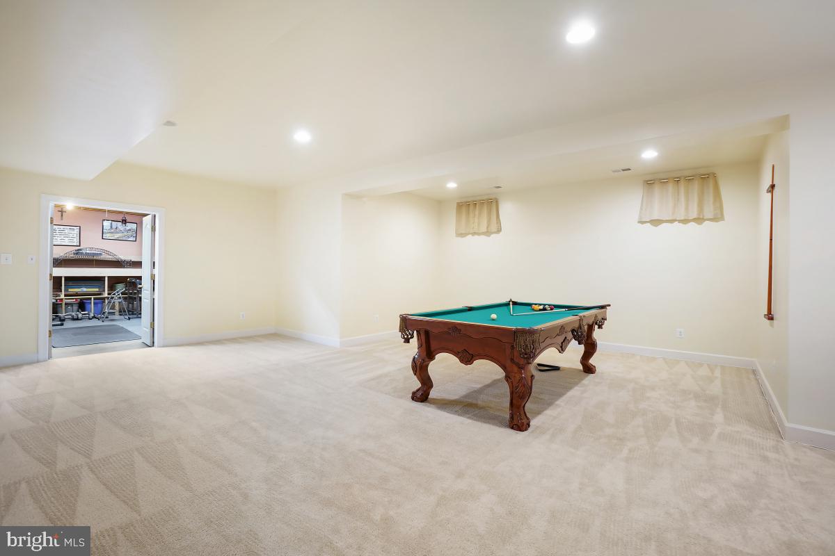 VICTORY LAKES - Residential