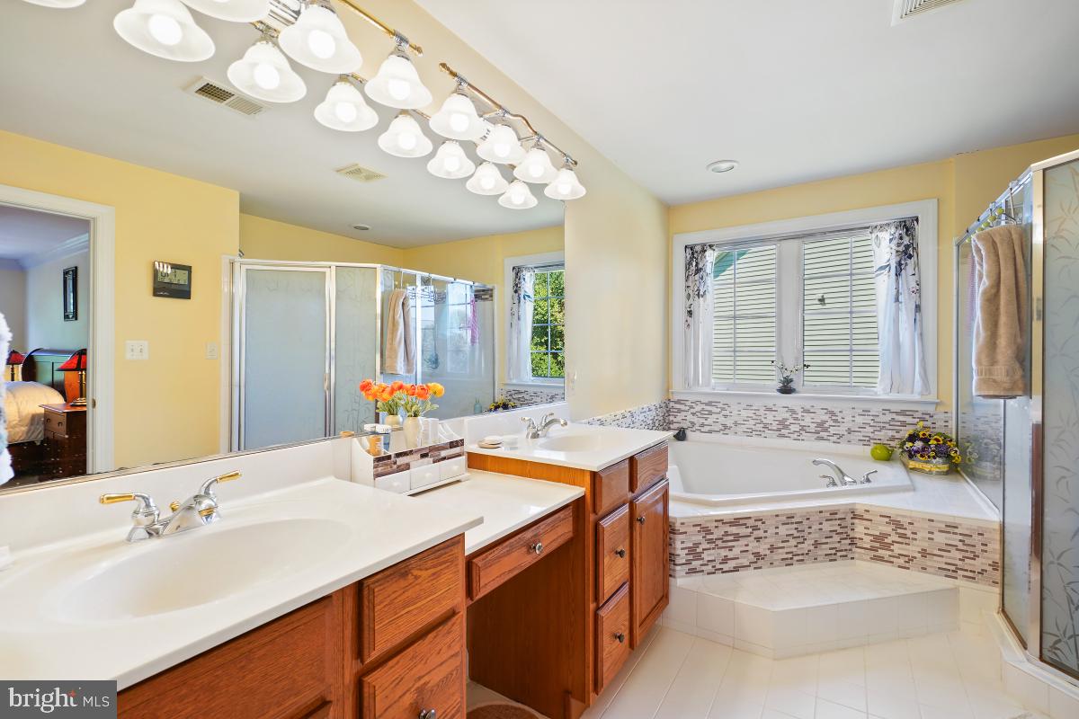 VICTORY LAKES - Residential