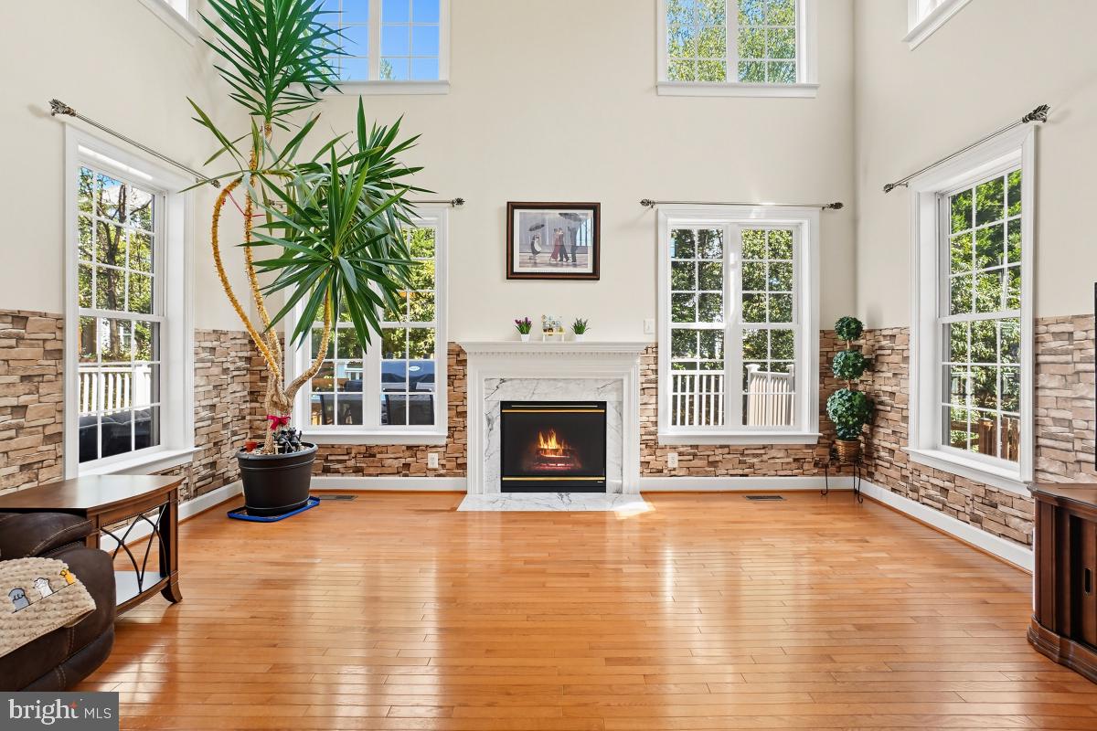 VICTORY LAKES - Residential