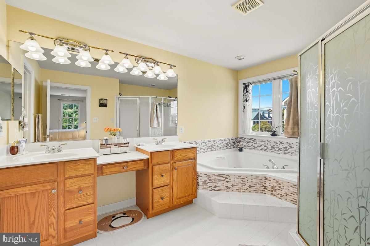 VICTORY LAKES - Residential