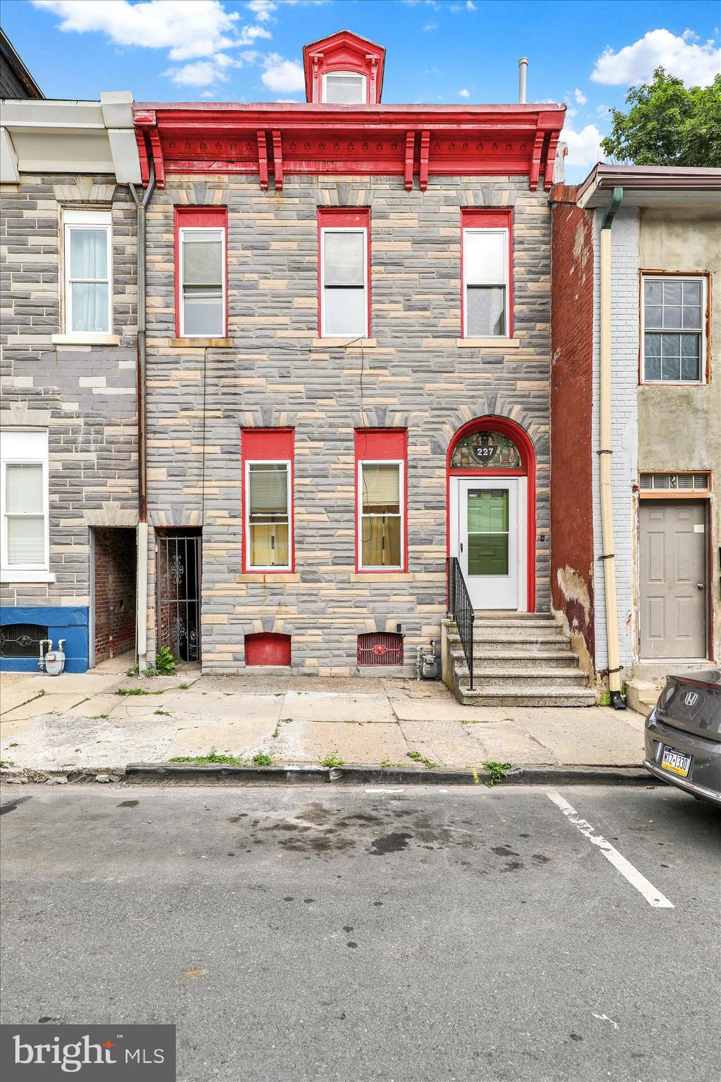 227 N 10TH STREET