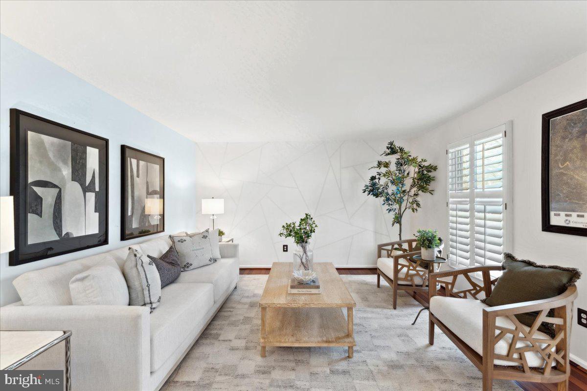 HASTINGS HUNT - Residential