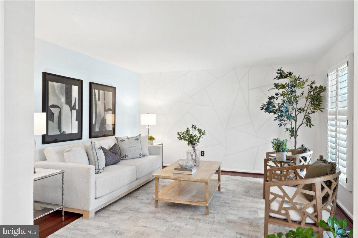 HASTINGS HUNT - Residential