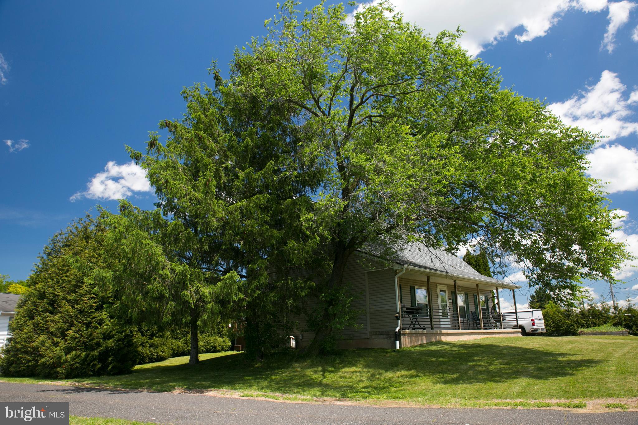112 W UNION STREET
