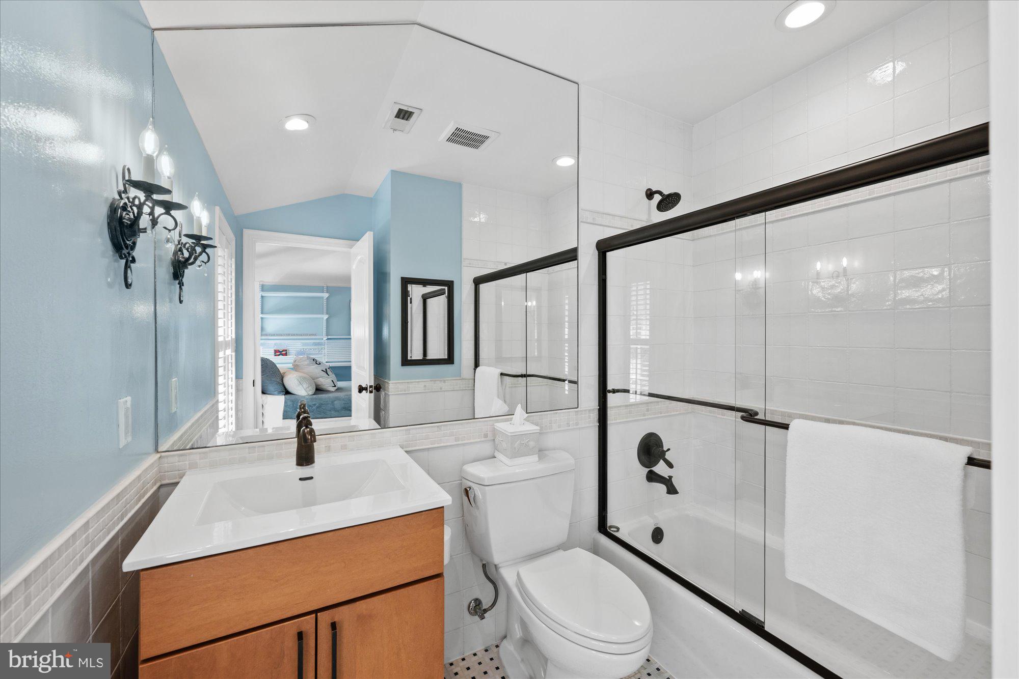 CHEVY CHASE - Residential