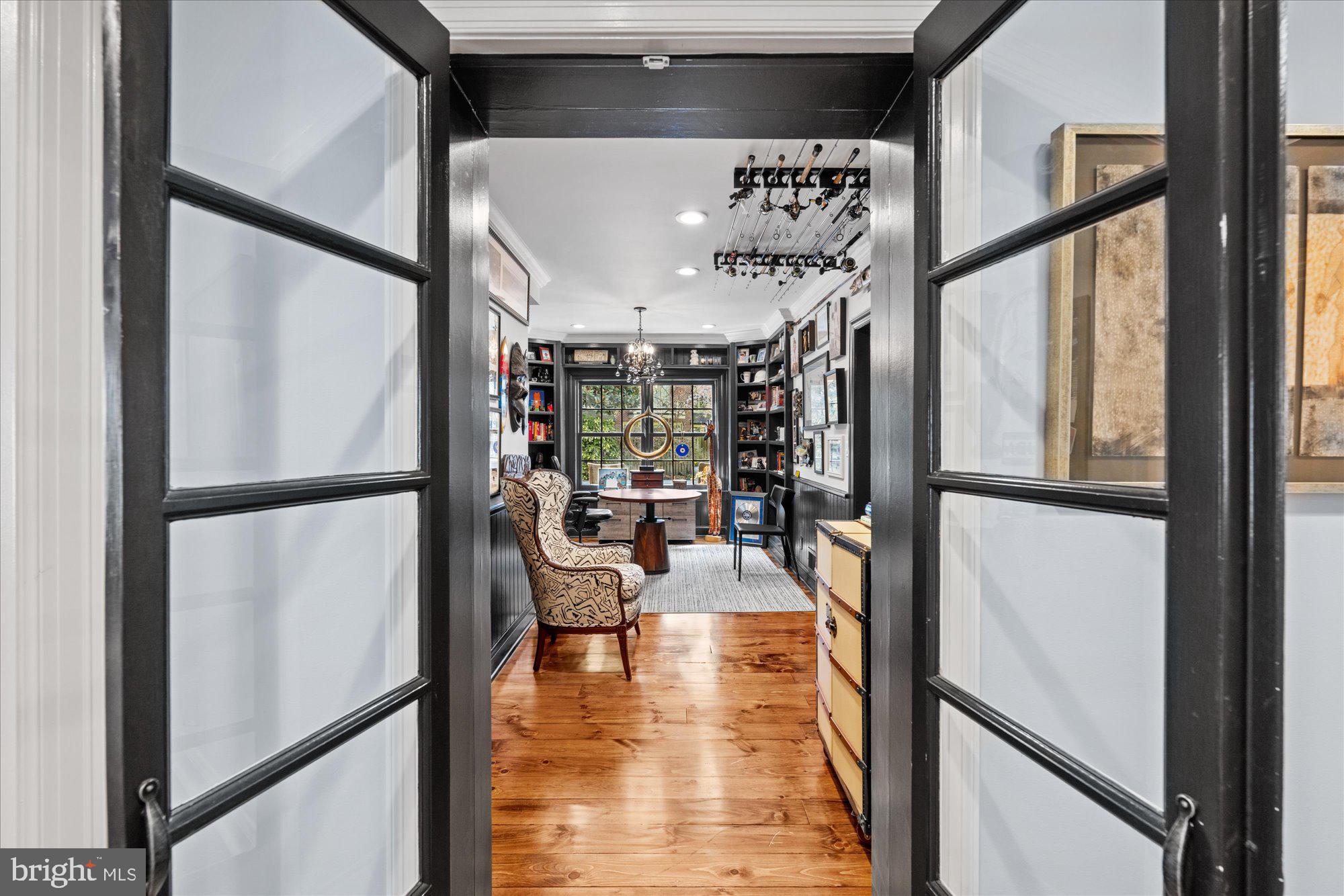 CHEVY CHASE - Residential