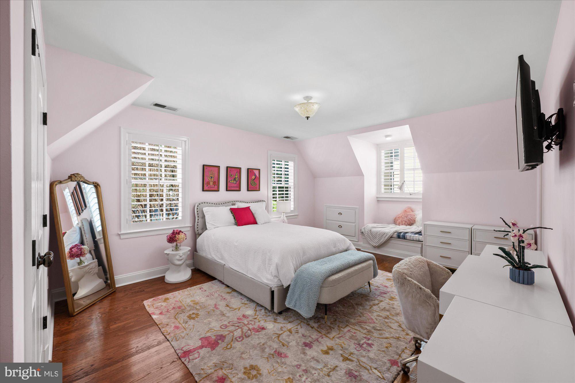 CHEVY CHASE - Residential