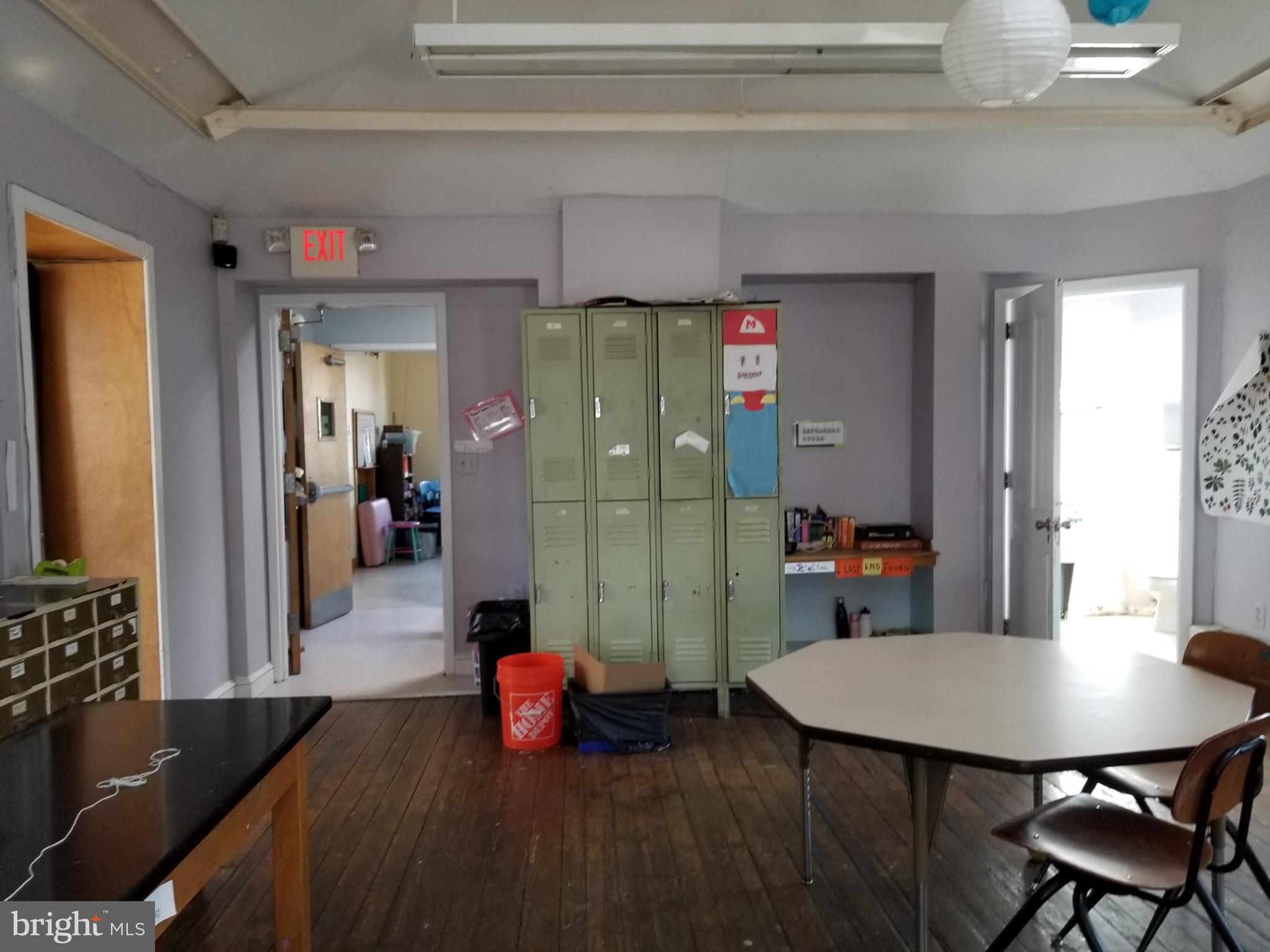 GERMANTOWN (EAST) - Commercial Sale