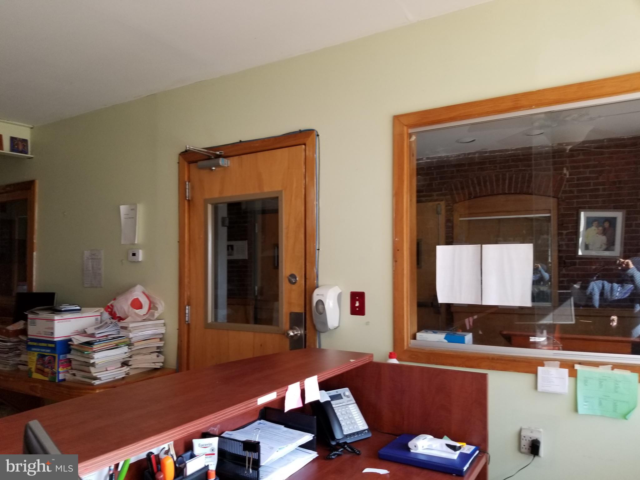 GERMANTOWN (EAST) - Commercial Sale