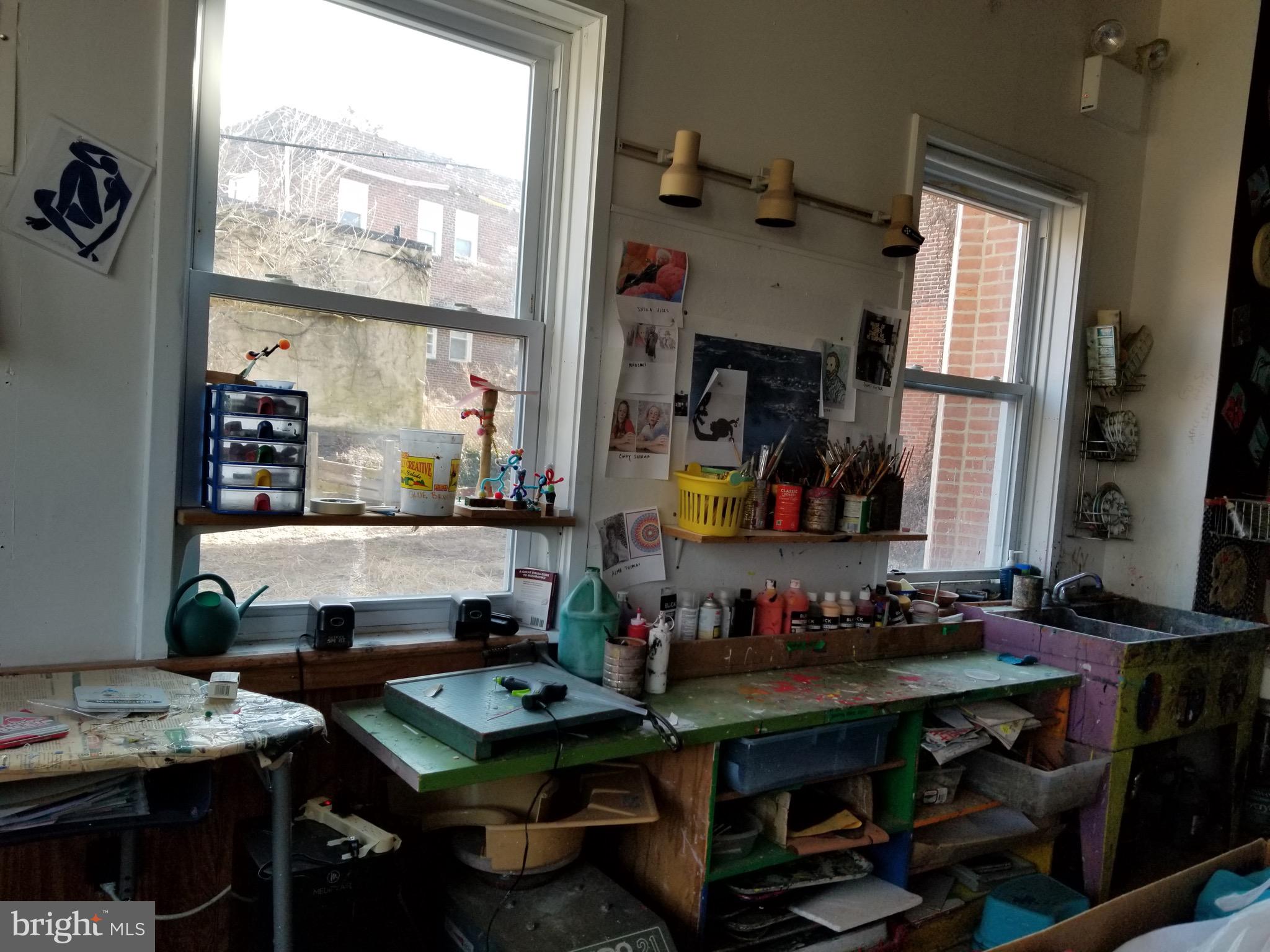 GERMANTOWN (EAST) - Commercial Sale