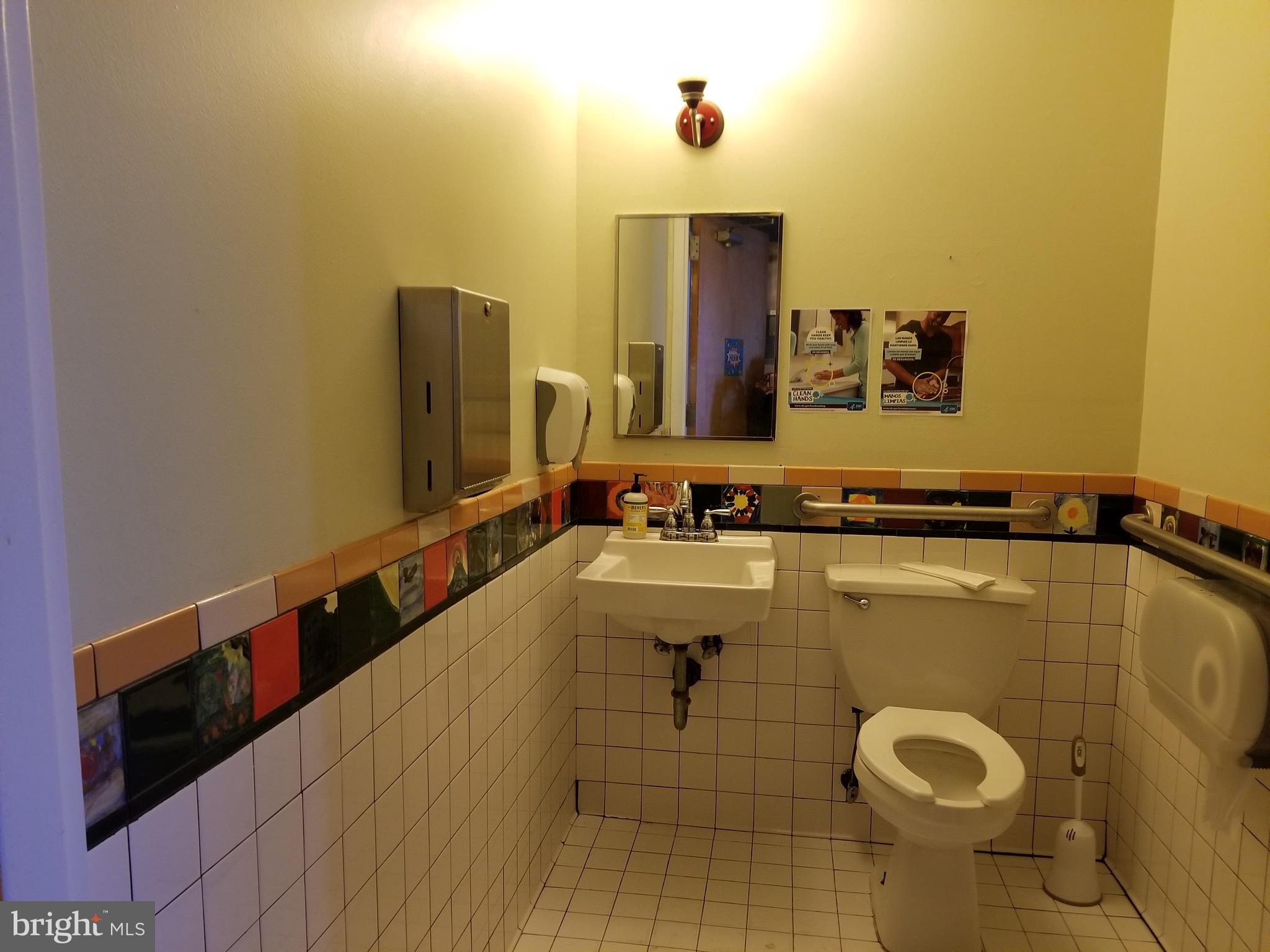 GERMANTOWN (EAST) - Commercial Sale