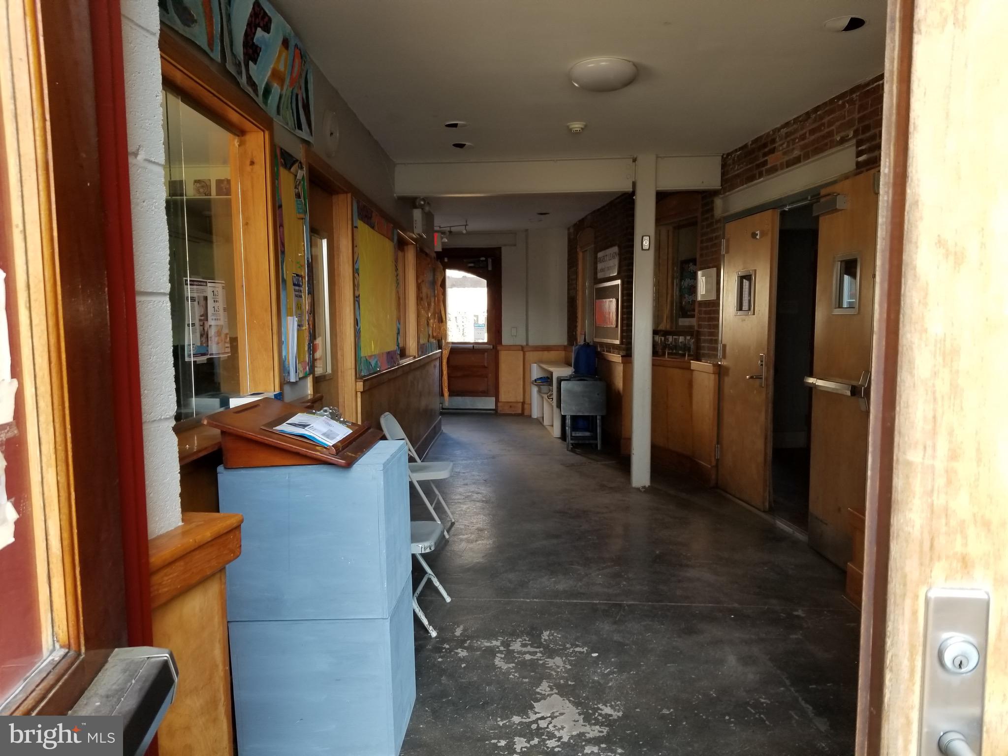 GERMANTOWN (EAST) - Commercial Sale