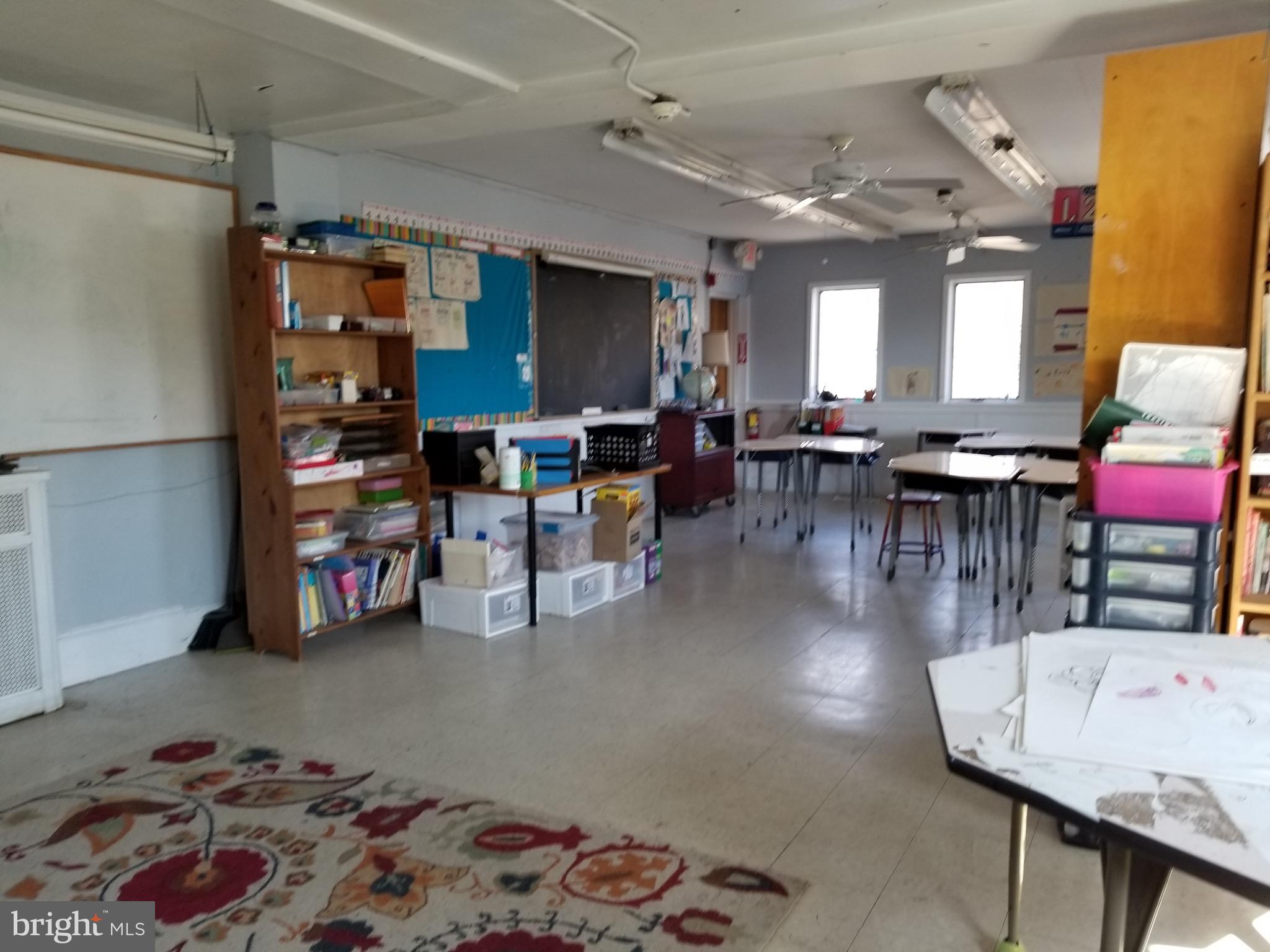 GERMANTOWN (EAST) - Commercial Sale