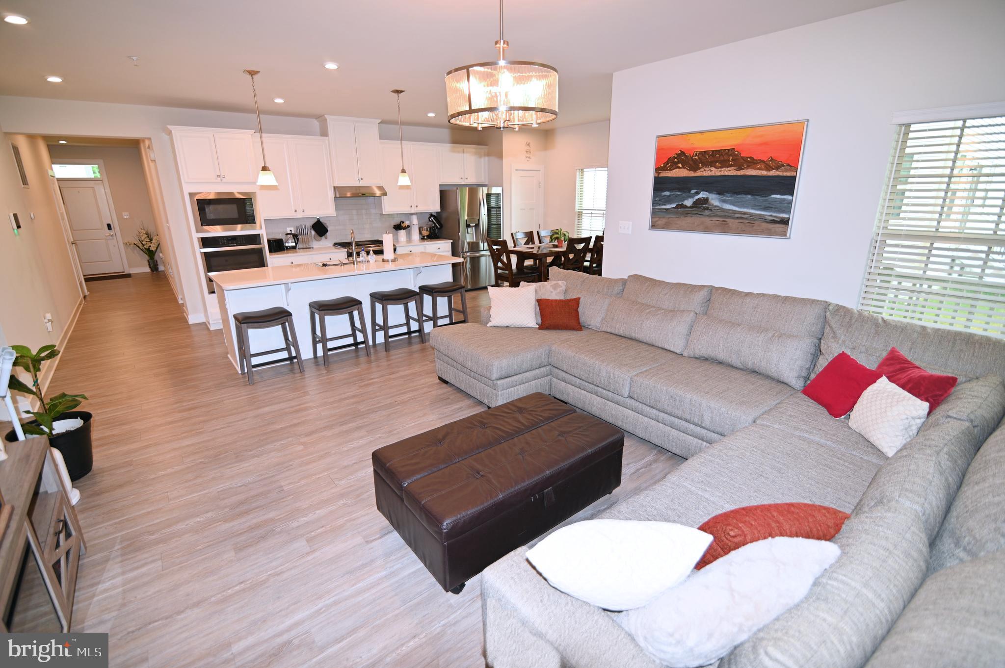 CHRISTOPHER POINTE - Residential