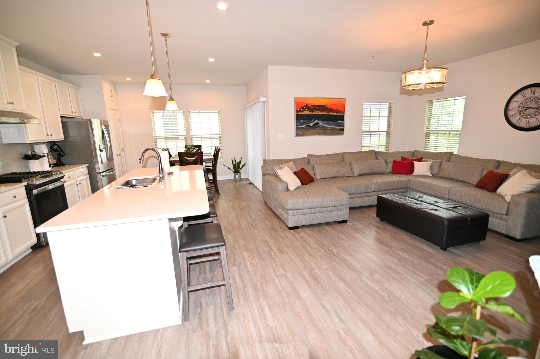 CHRISTOPHER POINTE - Residential