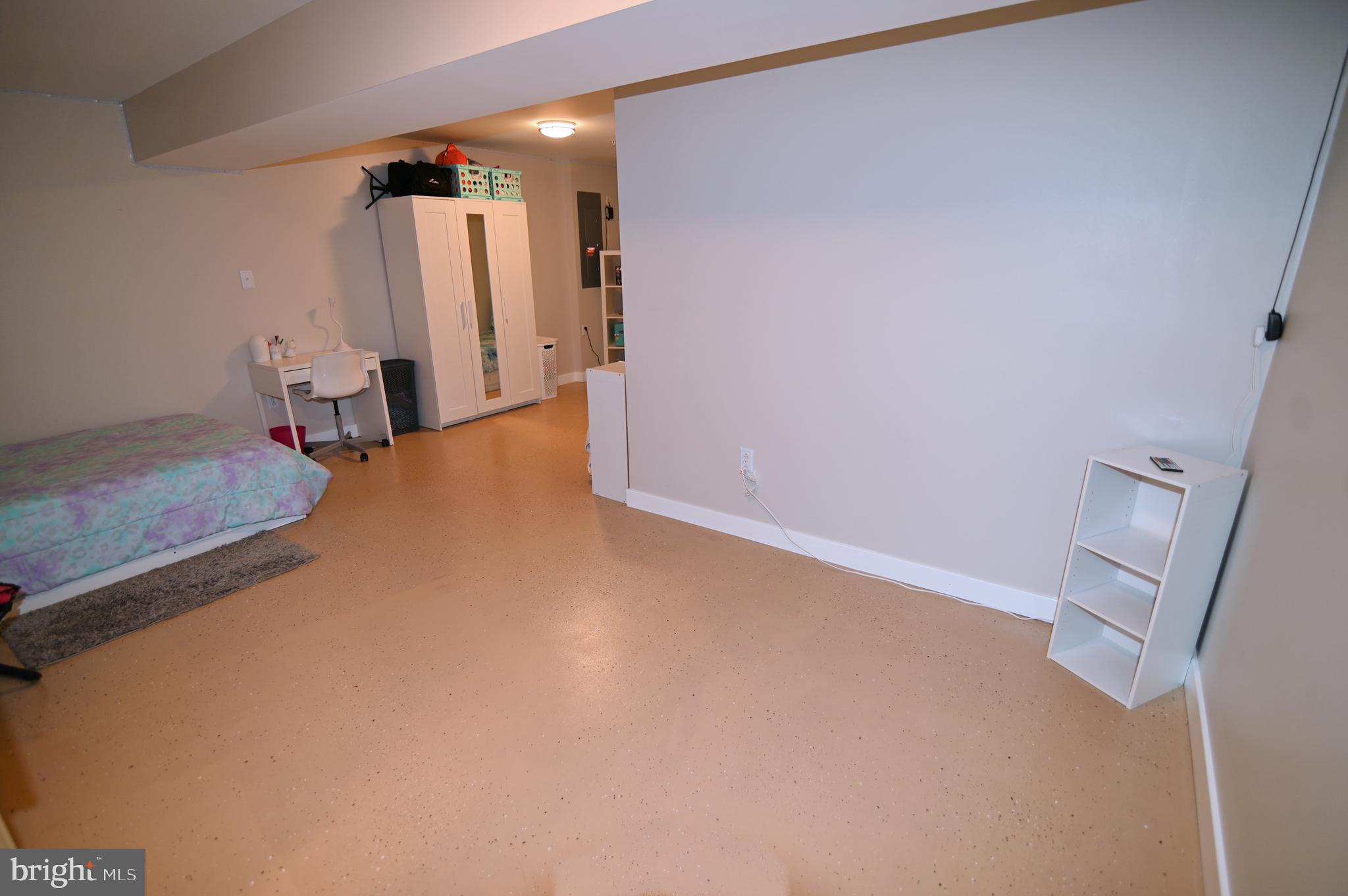 CHRISTOPHER POINTE - Residential