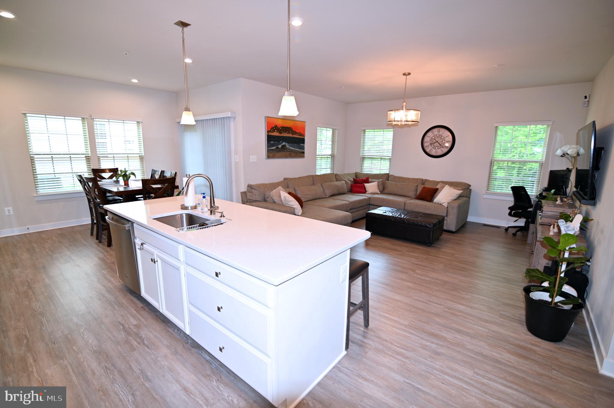 CHRISTOPHER POINTE - Residential