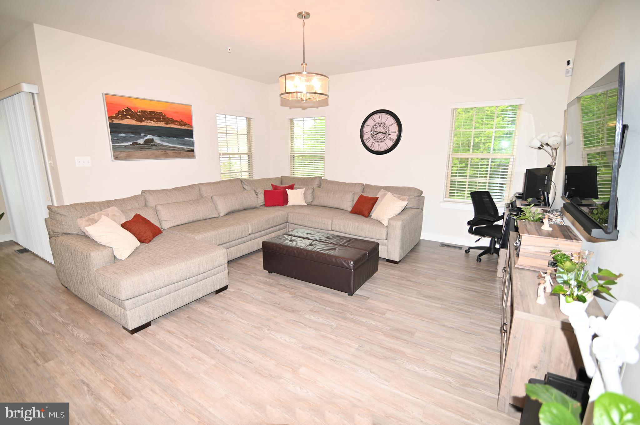 CHRISTOPHER POINTE - Residential