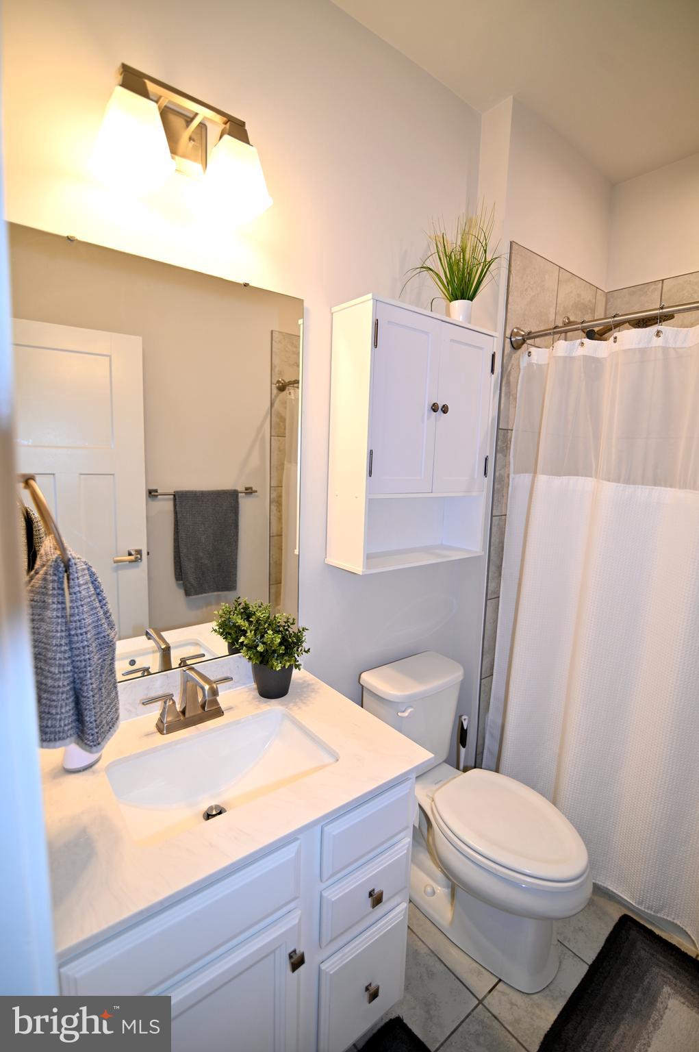 CHRISTOPHER POINTE - Residential