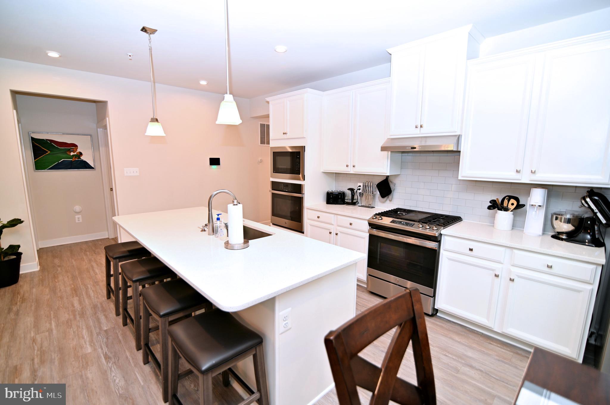 CHRISTOPHER POINTE - Residential