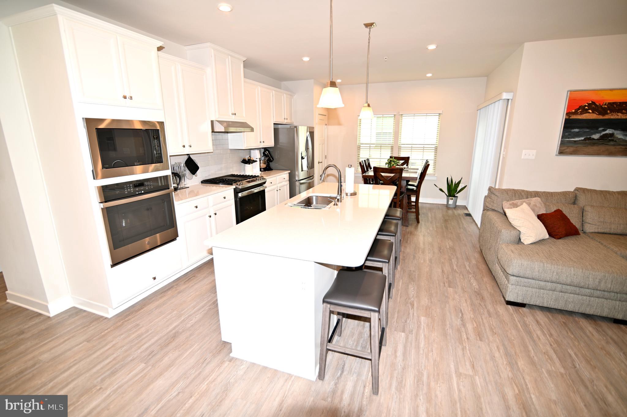 CHRISTOPHER POINTE - Residential