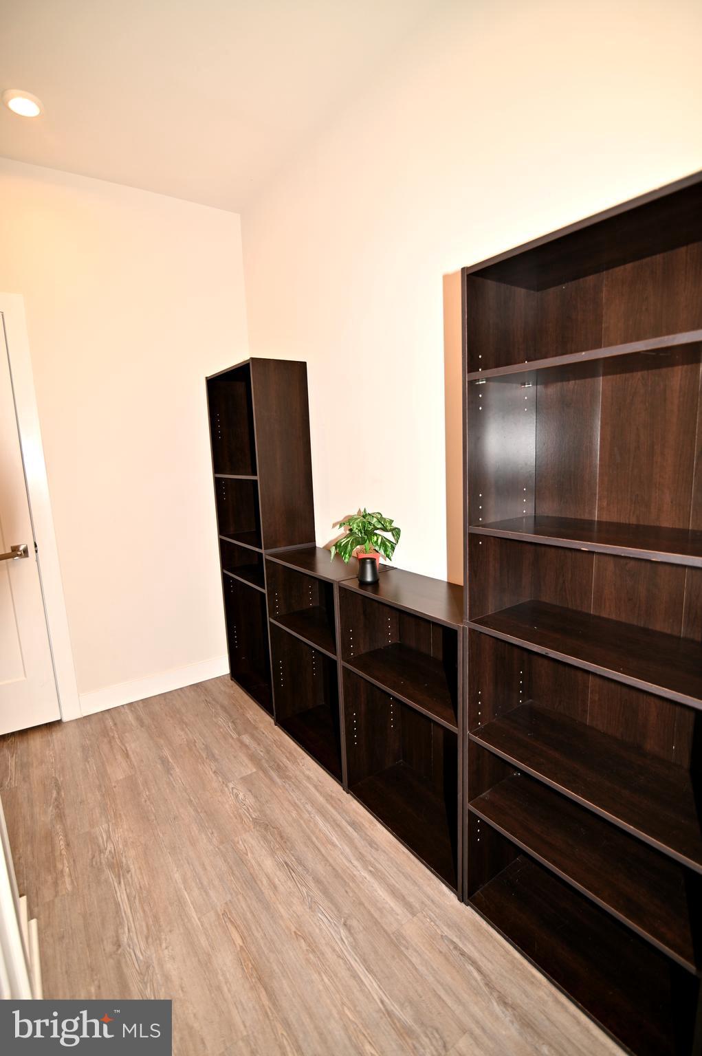 CHRISTOPHER POINTE - Residential