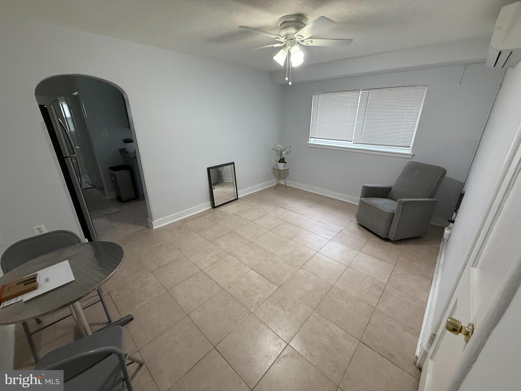 BEVERLY HILLS - Residential Lease